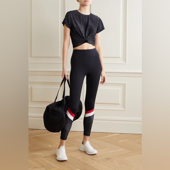 Bandier All Access Studio Stretch Crop Tee in Snow Leopard, size Small - Picture 3 of 9